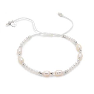 💖 Nová energie je tady! Právě mi dorazila dlouho očekávaná kolekce náramků z pravých kamenů s jemnými stříbrnými detaily....